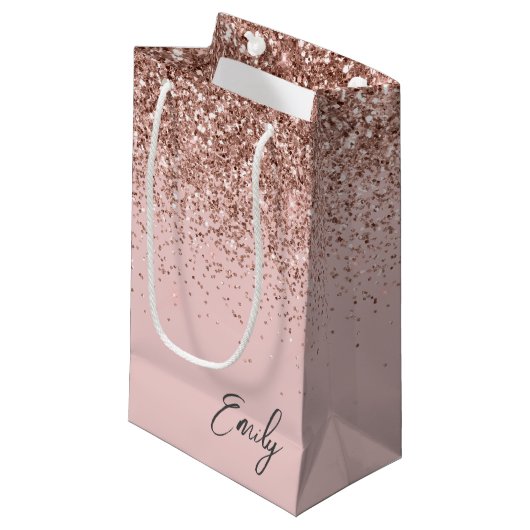 Girl Rose Gold Blush Pink Glitzer Monogram Kleine Geschenktüte (Vorderseite Schrägansicht)