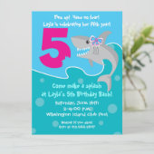 Girl Shark Bite Einladung 5. Geburtstagsparty (Stehend Vorderseite)