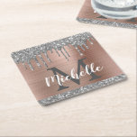 Girl Silver Glitzer Tropfen Rose Gold Monogram Rechteckiger Pappuntersetzer<br><div class="desc">Stilvolle, mädchenhaft silberne Glitzer Tropfen individuelle Name und mit Monogramm Papier Untersetzer. Dieses Design bietet silbergraue (graue) Glitzer glänzende Tropfen auf der Rose rot gebürstetes Metall Hintergrund mit personalisierten monogramm Initial-und Vorname Text Vorlage. Perfektes weibliches Geschenk für Freundin, Schwester, Mutter, Geburtstag, süße 16 Geburtstagsparty, Hochzeit, Brautparty, Make-up Künstler, Schönheitssalon Besitzer,...</div>
