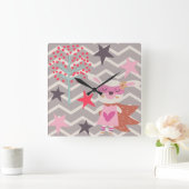 Girl Superhero Bunny Quadratische Wanduhr (Zuhause)