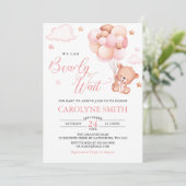 Girl Teddy Bear Balloon Baby Wait Baby Shooter Einladung (Stehend Vorderseite)