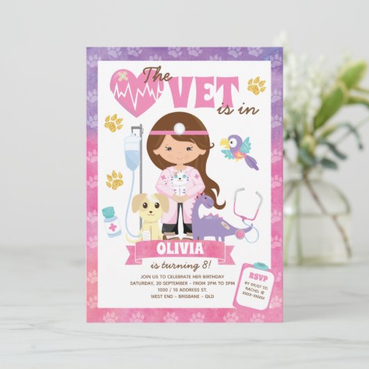 Girl Vet Birthday Party Einladung (Stehend Vorderseite)