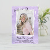 Girl violet Glitzer 16 . Geburtstag Geburtstagspar Einladung (Stehend Vorderseite)