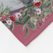 girl with jamie flowersWrapping Paper Fleecedecke (Ecke)