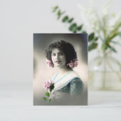 "Girl with Pink Roses" Vintag Postkarte (Stehend Vorderseite)