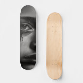 Girl with tears skateboard (Vorderseite)