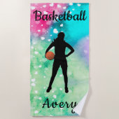 Girls Basketball Wasserfarbe mit schwimmenden Herz Strandtuch (Vorderseite)