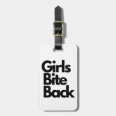 "Girls Bite Back" Funny Simple Black + White Gepäckanhänger (Vorderseite vertikal)