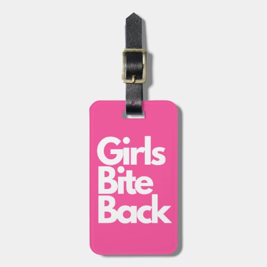 "Girls Bite Back" Pink Funny Gepäckanhänger (Vorderseite vertikal)