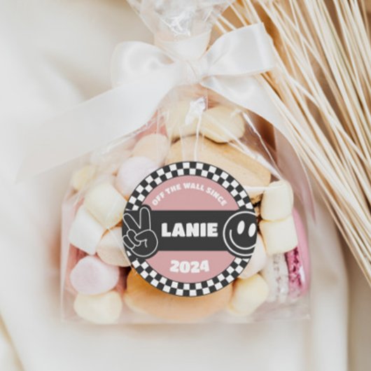 Girls' Checkered Skateboard Groovy Hippie Birthday Runder Aufkleber