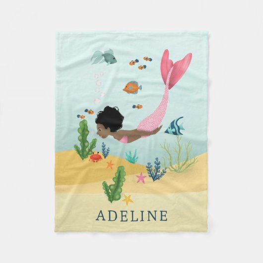 Girls Cute and Whimsical Magical Afro Mermaid Kids Fleecedecke (Vorderseite)