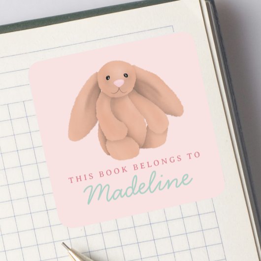 Girls Cute Bunny “This Book Belongs” Bookplate Quadratischer Aufkleber