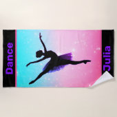 Girls Dance Pastel Beach Handtuch (Vorderseite)