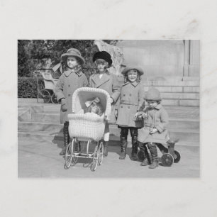 Girls Day Out, 1922 Postkarte
