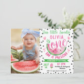 Girls Foto Black Pips eins in einem Melon 1. Gebur Einladung (Stehend Vorderseite)