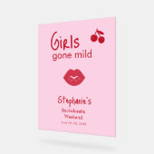 Girls Gone Mild Pink and Cherry Red Bachelorette Acrylschild (Winkel)