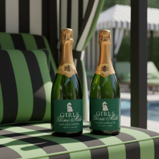 Girls Gone Mild Spa Bear Bachelorette Schaumweinetikett