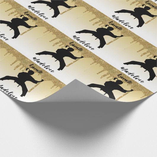 Girls Karate Stance Gold Glitzer Tropfen Ombre Geschenkpapier (Ecke)