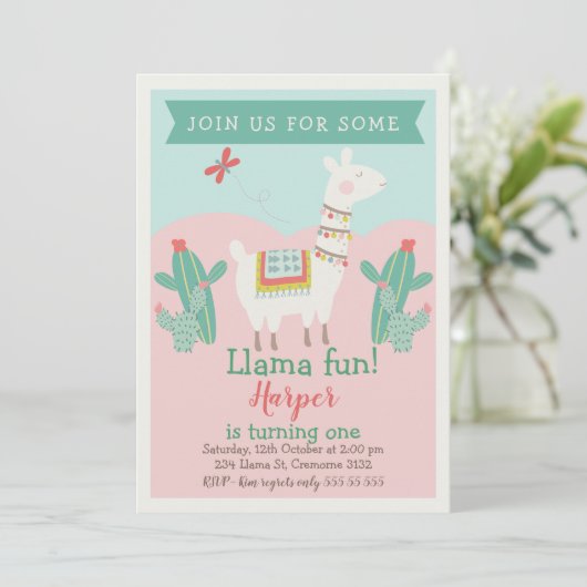 Girls Llama Cactus Birthday Einladung (Stehend Vorderseite)