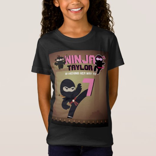 Girls NINJA KickingIt Karate Warrior Birthday Pink T-Shirt (Vorderseite)