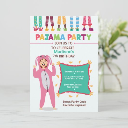 Girls Pajama Birthday Seepover Party Einladung (Stehend Vorderseite)