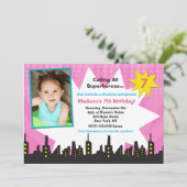 Girls Superhero Foto Geburtstagsparty Einladungen (Stehend Vorderseite)