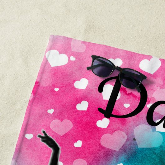 Girls tanzen Wasserfarbe mit schwebenden Herzen Strandtuch (Beispiel)