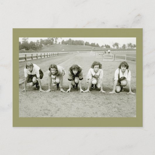 Girls Track, 1920er Postkarte (Vorderseite)
