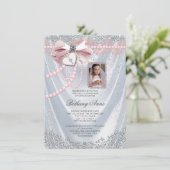 Girls White Satin Foto Erste Kommune Einladung (Stehend Vorderseite)