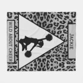 Girls "Wild About Cheer" Silberleopard Fleecedecke (Vorderseite (Horizontal))