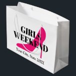Girls Wochenendausflug Rosa High Heel Stiletto Sch Große Geschenktüte<br><div class="desc">Girls Wochenende Reise neon rosa High Heel Stiletto Schuh Große Geschenktasche. Fügen Sie Ihre eigenen Gastgeschenke und Goodies hinzu. Kleine, mittlere und große Größen. Maßgeschneiderte Säcke mit Datum und Ziel. Elegante Typografie-Vorlage mit Mode-Ikone. Erschaffen Sie schöne Taschen für Freunde, Gäste, Hochzeitsmitglieder, Familienmitglieder, Brautpaare, Brautmädchen, Hochzeitsleute, etc. Ideal für Junggeselinnen-Abschied- oder...</div>