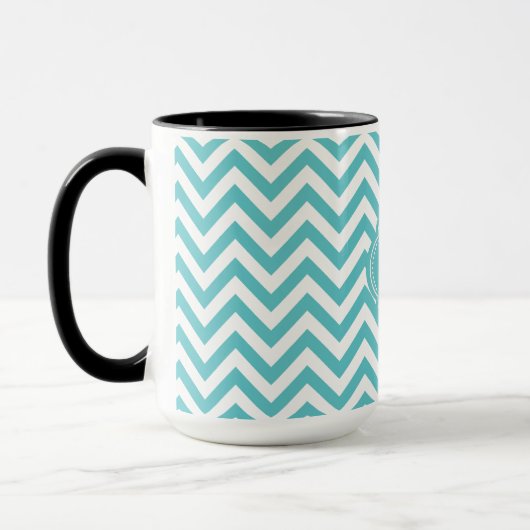 Girly Aqua-weißes Zickzack Streifen-Monogramm Tasse (Links)