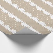 Girly Beige und White Polka Dot Lace Pattern Geschenkpapier (Ecke)