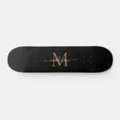 Girly Black Gold Monogram Elegante Moderne Skripte Skateboard (Horizontal)