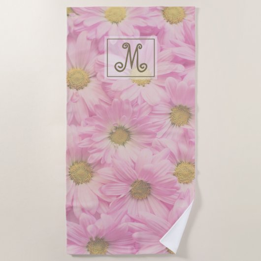 Girly Blush Pink Daisies Custom Monogram Strandtuch (Vorderseite)