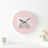 Girly blush typography script girl boss große wanduhr (Zuhause)