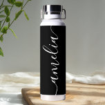 Girly Calligraphy Modern Black Trinkflasche<br><div class="desc">Name in der modernen Skriptkalligraphie.</div>