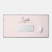 Girly Calligraphy Monogram Pink Schreibtischunterlage (Tastatur & Maus)