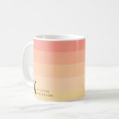 Girly Chic Gentle Peach Ombre Classic Monogram Kaffeetasse (Vorderseite Links)