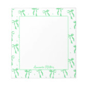 Girly Coquette Aesthetic Soft Green Bow Monogram Notizblock (Vorderseite)