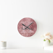 Girly Dusty Rose Gold Sparkle Glam Monogramm Name Runde Wanduhr (Zuhause)