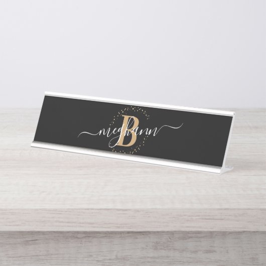 Girly Elegant Black Name Monogram Script Schreibtischnamensplakette (Vorderseite )