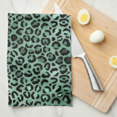 Girly Emerald Green Glam Leopard Print Geschirrtuch (Viertel Falte)