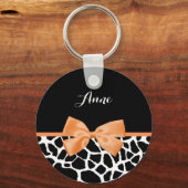 Girly Giraffe Print Orange Ribbon Bow mit Namen Schlüsselanhänger (Vorderseite)
