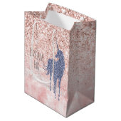 Girly Glam Blush Pink Lila Einhorn Glitzer Mittlere Geschenktüte (Vorderseite Schrägansicht)