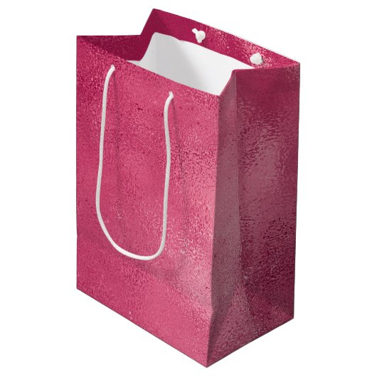 Girly Glam Chic Pink Brautparty Mittlere Geschenktüte (Vorderseite Schrägansicht)