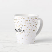 Girly Glam Gold Sparkle Confetti Personalisiert Milchtasse (Rechte Ecke)