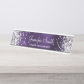 Girly Glittery Silver Imitate Dunkle Violet Foil Schreibtischnamensplakette (Vorderseite )