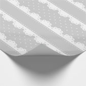Girly Grey und White Polka Dot Lace Pattern Geschenkpapier (Ecke)