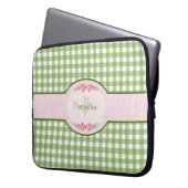 Girly grünes Gingham-Monogramm mit Namen Laptopschutzhülle (Vorderseite Links)